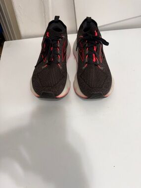 Brooks  Glycerin 20 Black and Red Running Shoe